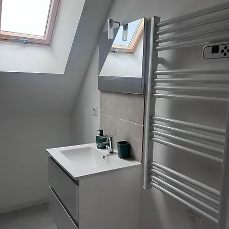 L'Evasion Urbaine - Parking Gratuit - Entree Autonome - Wifi Apartment Châtellerault Exterior photo